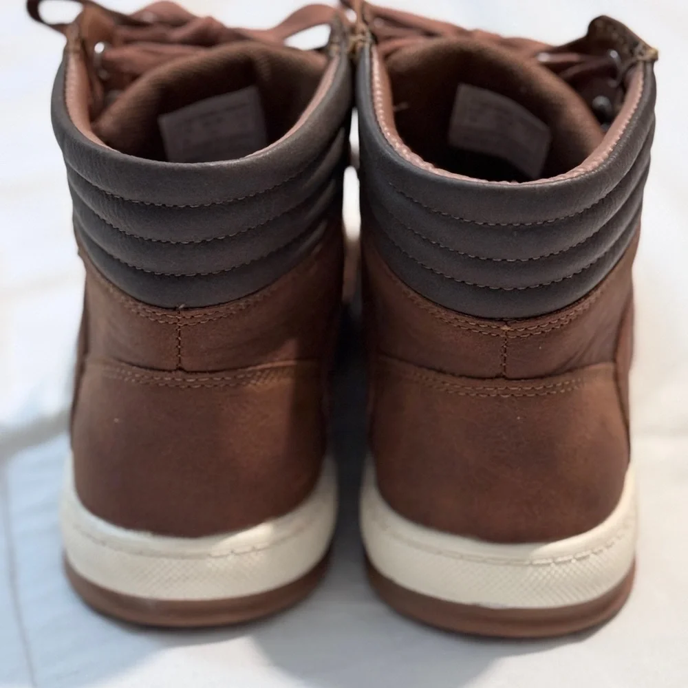 Levi's Men's 8 Fletcher II High-Top Brown Sneakers